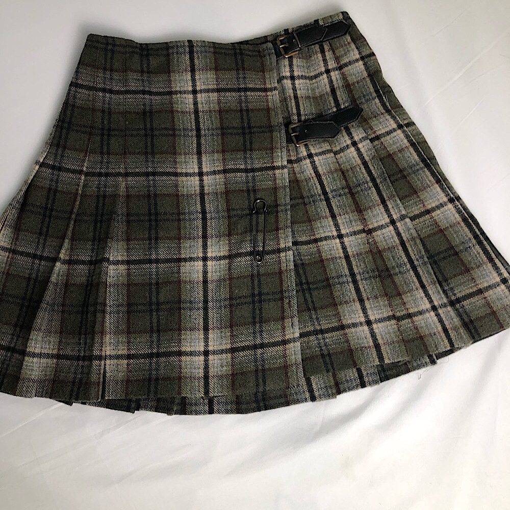 Authentic vintage 90’s pleaded skirt!